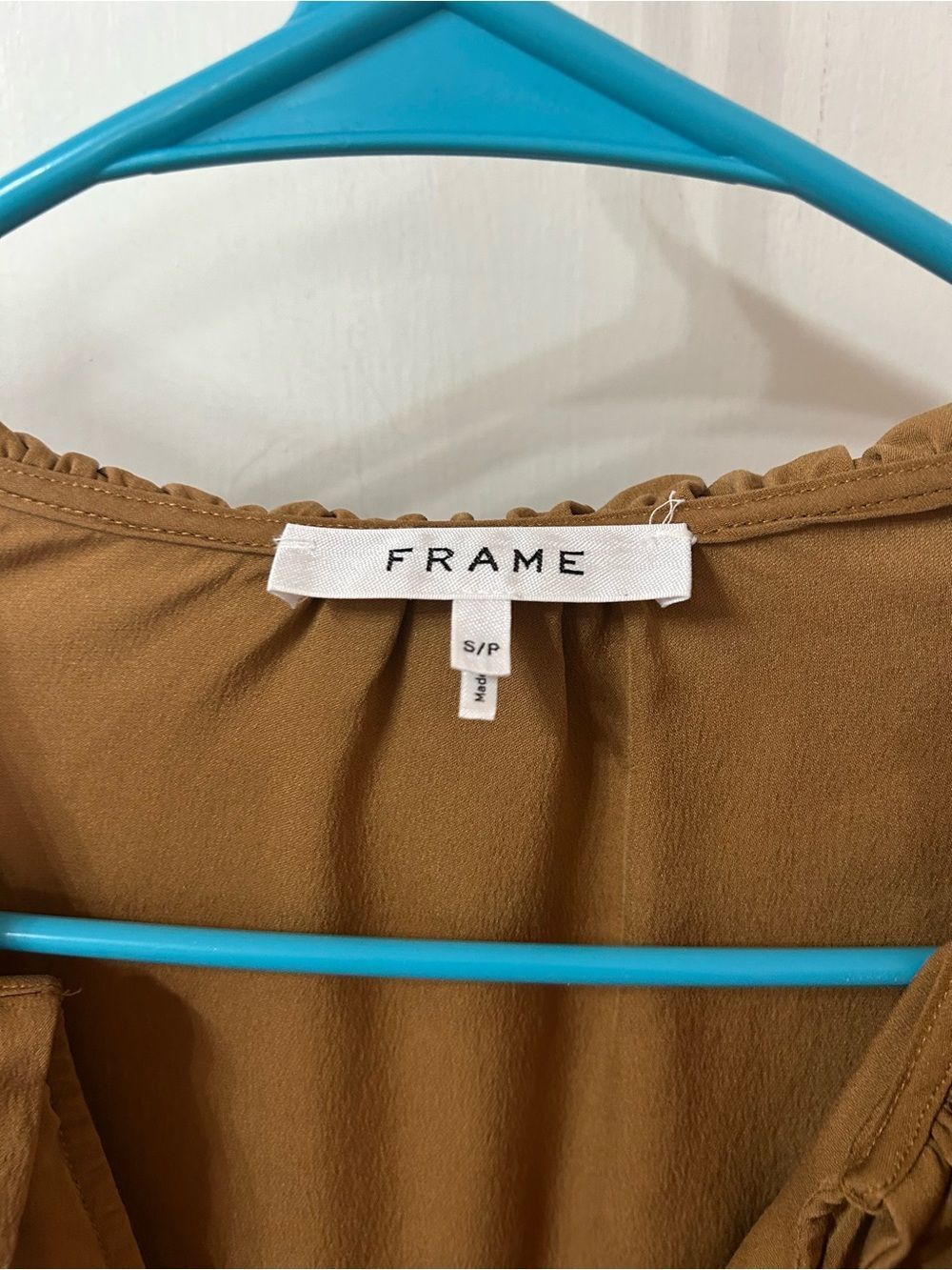 Frame Denim Ruffle V-Neck Blouse in Caramel Brown 100% silk - Picture 3 of 7